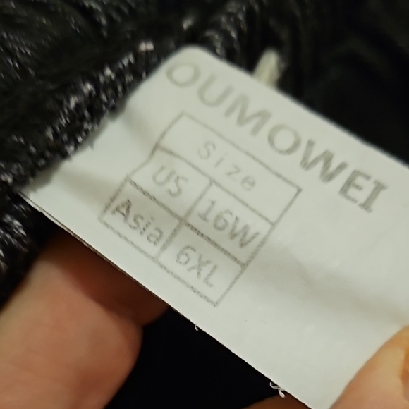 Denim Drawstring Women's Shorts - Picture 2 of 8